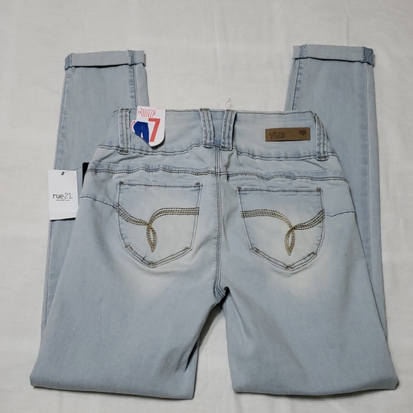 Rue21 YMI Girls Anklet Distressed Jeans - Picture 3 of 8